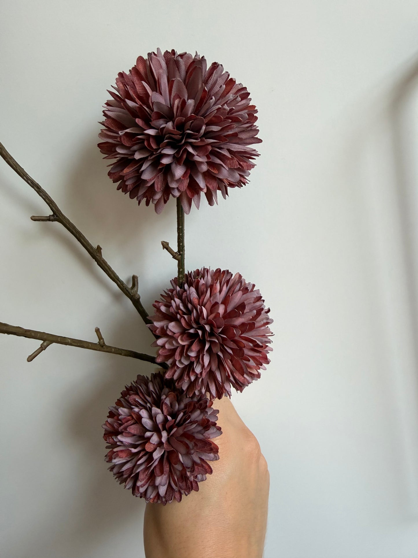 Pompom tak bordeaux